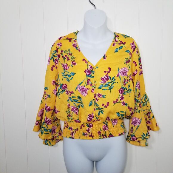 Women's Floral Smocked Yellow Top Size Medium Ruffled Sleeves - Picture 1 of 9